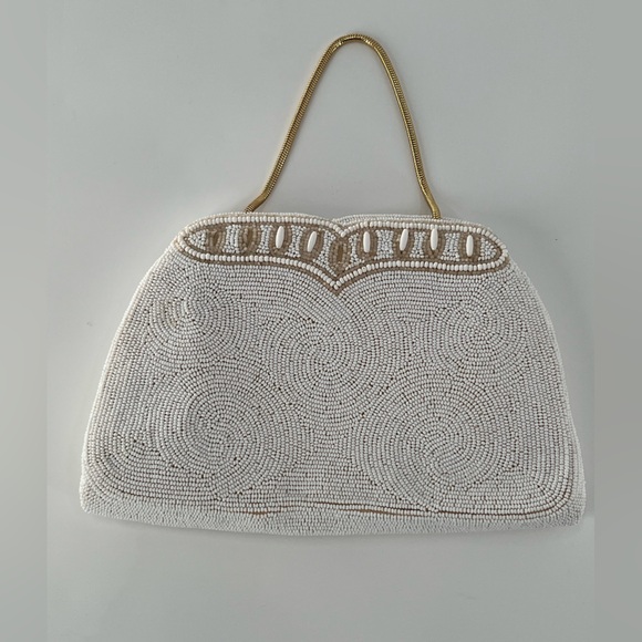 Saks Fifth Avenue Handbags - Vintage Saks Fifth Avenue Beaded Purse‎